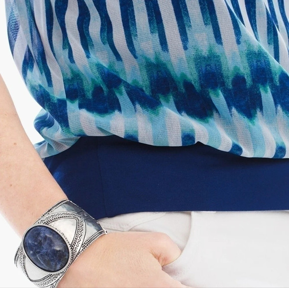 ✨️4/$20. CHICOS Ikat Banded Hem Blouse, Colorful Sheer Sleeve, 0 or S - Picture 4 of 14